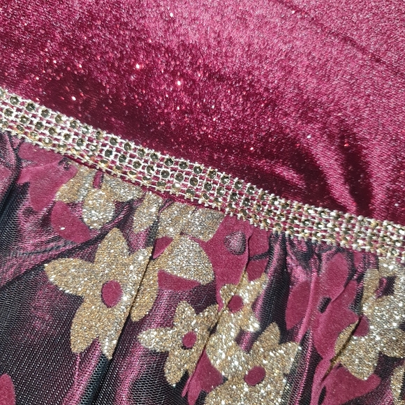 Beautiful NWOTs Toddler Sz 4 Holiday Dress - Picture 6 of 8